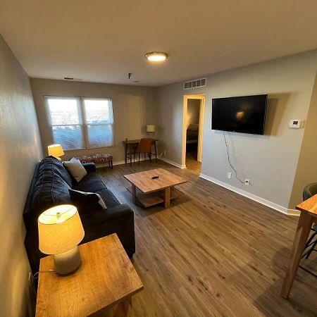 Aksarben 1 Bedroom-Close To I-80 Омаха Экстерьер фото
