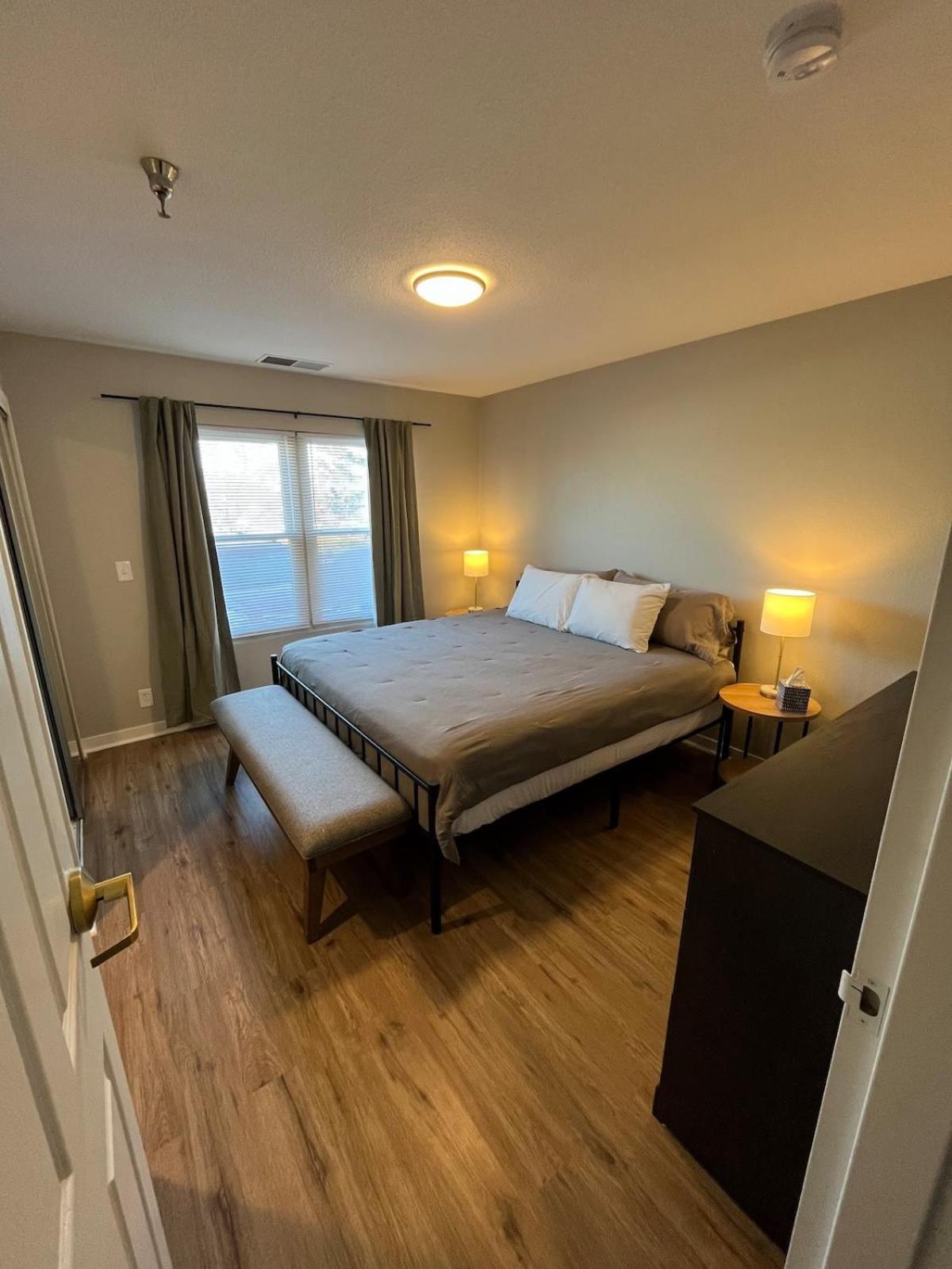 Aksarben 1 Bedroom-Close To I-80 Омаха Экстерьер фото